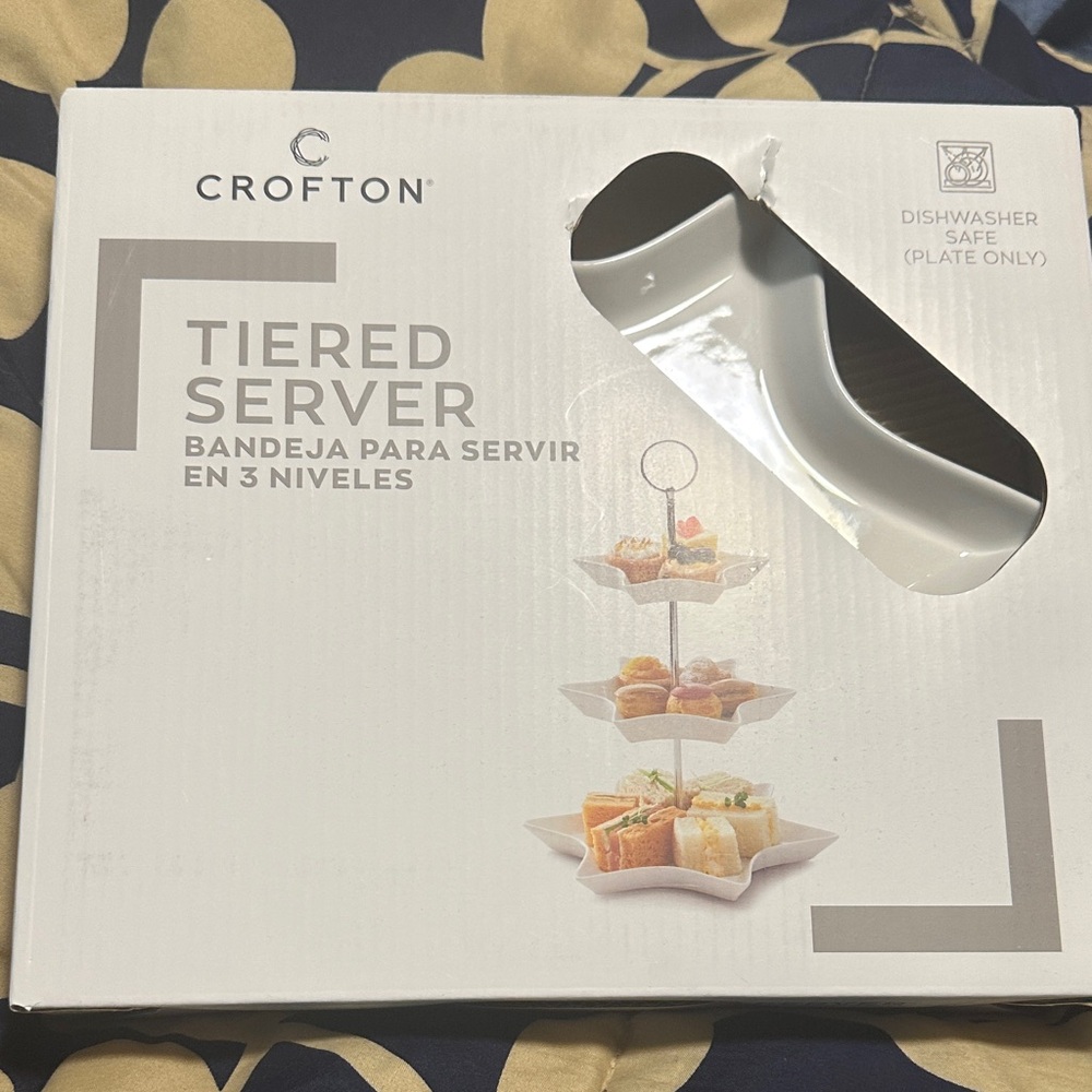 Crofton White Tiered Server